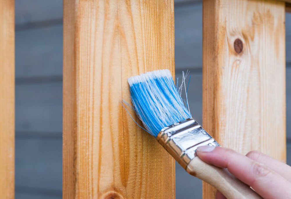 fence seal and paint in illinois